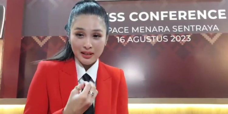 Sandra Dewi Keluhkan Polusi Udara Jakarta Yang Semakin Parah