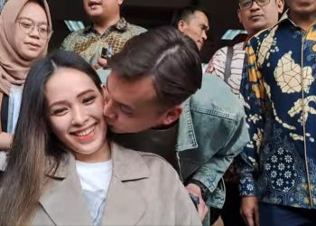 Lady Nayoan – Rendy Kjaernett Rujuk?