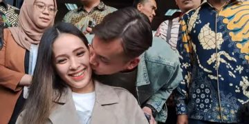 Lady Nayoan – Rendy Kjaernett Rujuk?