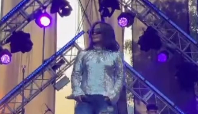 Atiek CB, di Jakarta Cinderella, di Amerika Upik Abu