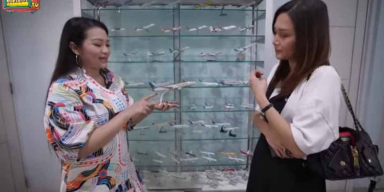 Fitri Carlina Bisa Nyetir Pesawat