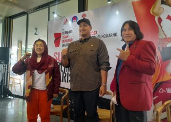 Ketua Federasi Panjat Tebing Indonesia (FPTI) Yenny Wahid dalam konferensi pers IFSC Asia Qualifier 2023 di Jakarta, Selasa, 7 November 2023.
