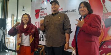 Ketua Federasi Panjat Tebing Indonesia (FPTI) Yenny Wahid dalam konferensi pers IFSC Asia Qualifier 2023 di Jakarta, Selasa, 7 November 2023.