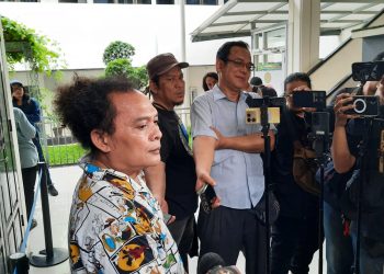 Sidang Fariz RM Ditunda Kembali, Kuasa Hukum Deolipa Yumara Optimis Akan Rehabilitasi