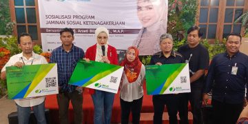 Arzeti Bilbina Bersama BPJS Naker Sosialisasikan Jaminan Sosial Beserta Pemahaman dan Manfaatnya