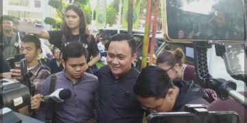 Sidang Putusan Fariz RM Ditunda, Deolipa Tekankan Terdakwa Hadir Langsung