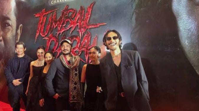 Sinopsis Film Tumbal Darah: Marthino Lio Jadi Penagih Utang yang Melawan Iblis demi Selamatkan Keluarga