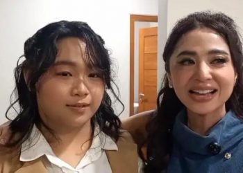 Gadis Duet Bareng Dewi Perssik Ternyata Keponakannya Sendiri