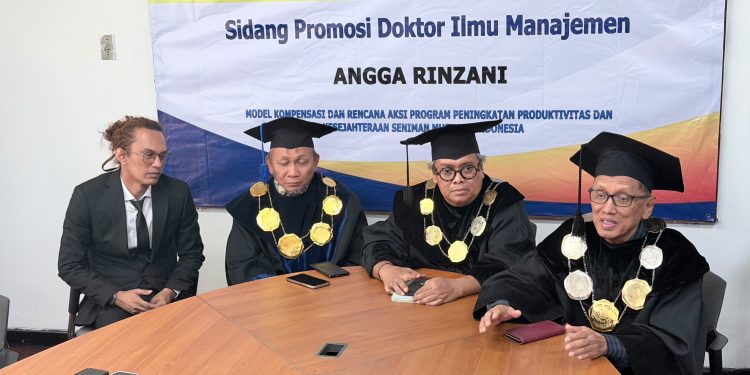Angga The Potters Raih Gelar Doktor, Soroti Kompensasi dan Kesejahteraan Seniman Musik